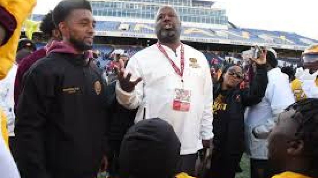 Coach Lawrence Smith